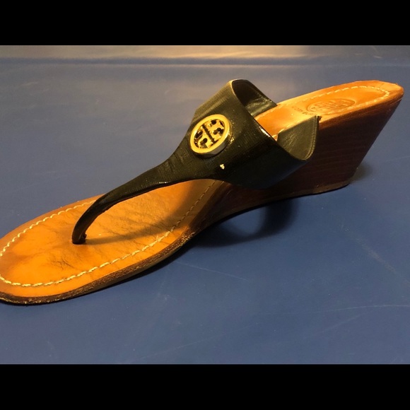 Tory Birch thong sandals - Picture 2 of 2